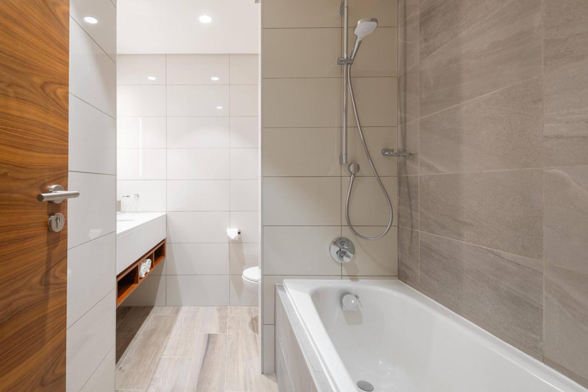 Hilton Garden Inn Windhoek Bagian luar foto