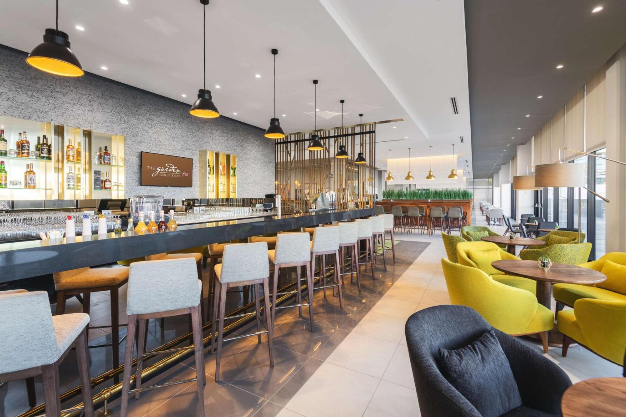 Hilton Garden Inn Windhoek Bagian luar foto